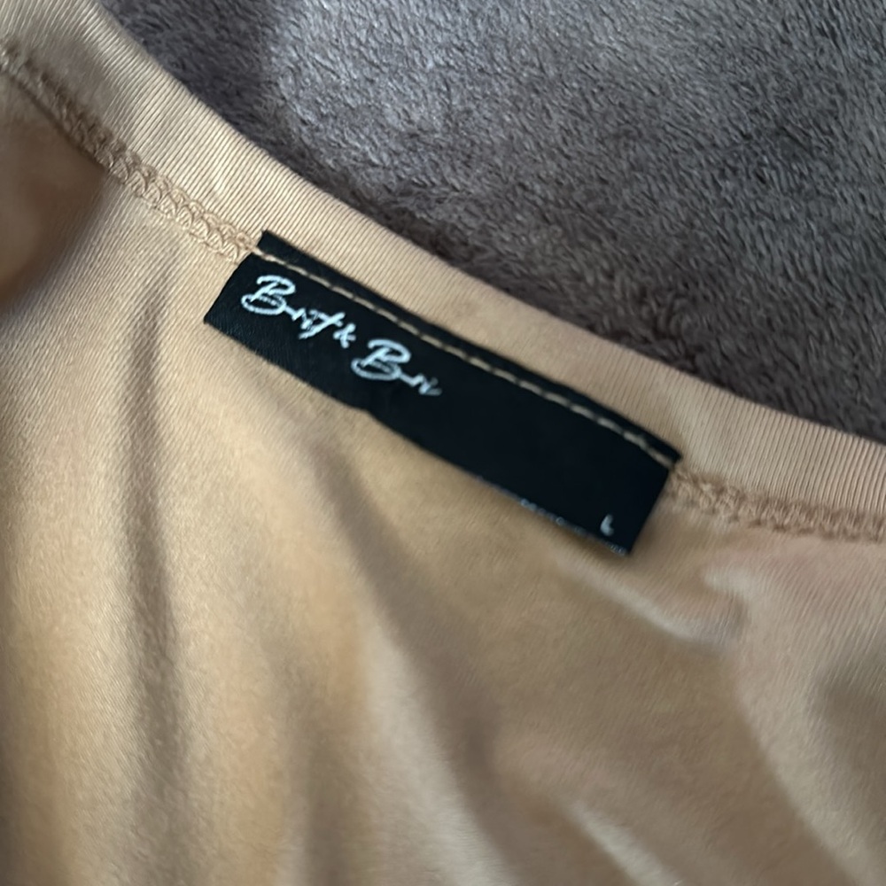 never been worn - Picture 3 of 3